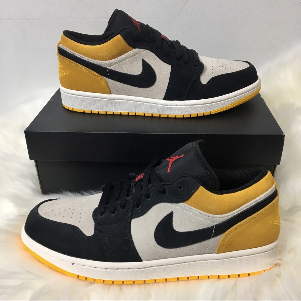 SOLD! NIKE AIR JORDAN 1 LOW SAIL/UNIVERSITY GOLD